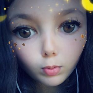 Meet your Posher, Chloe